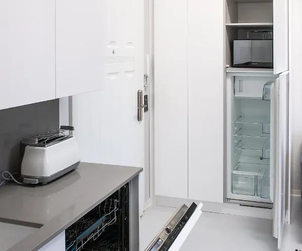 Wilda Nova Apartment